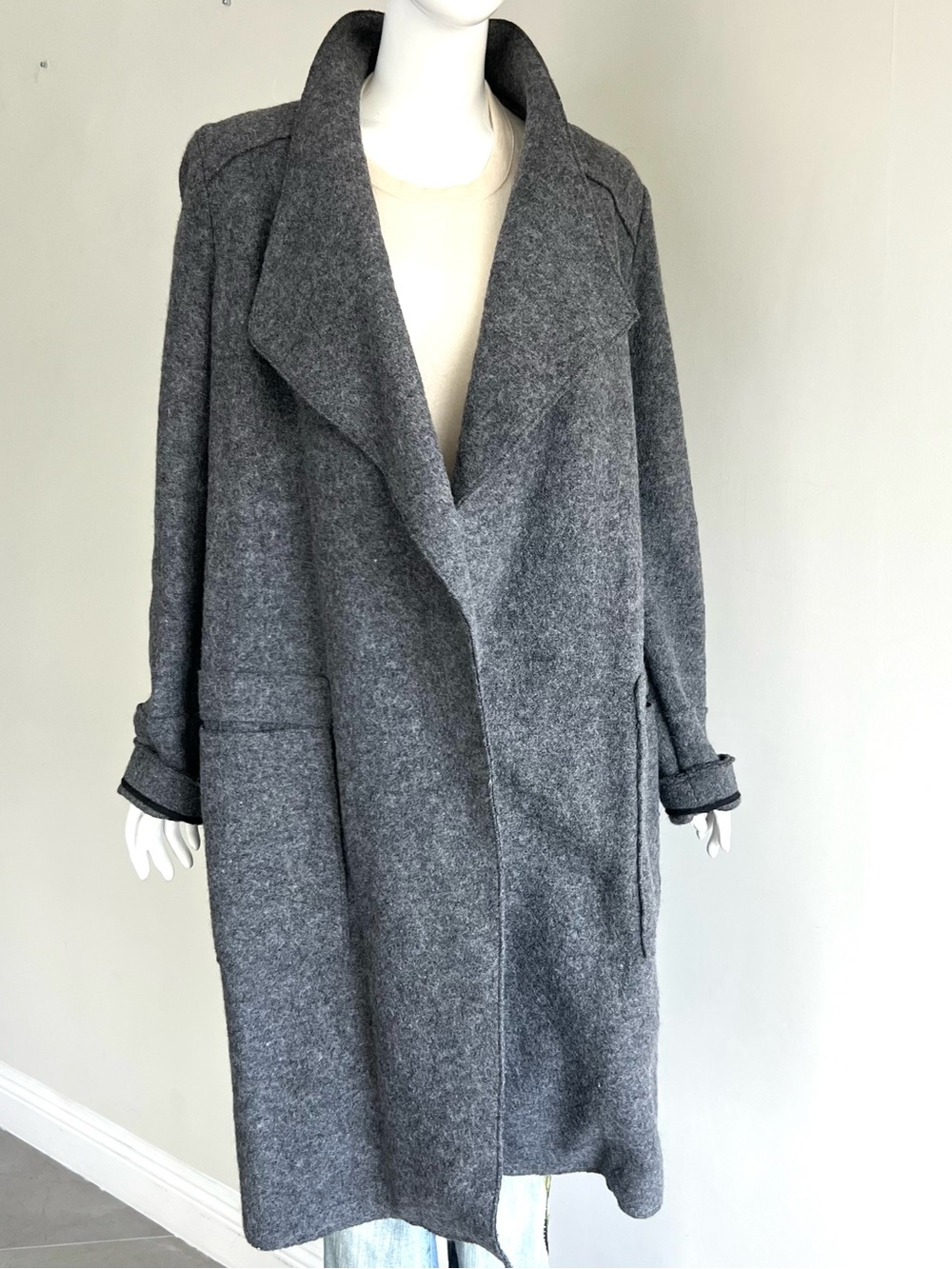 ZARA Trafaluc Outerwear Collection Gray Textured Coat Wool Blend Open Long Sz L